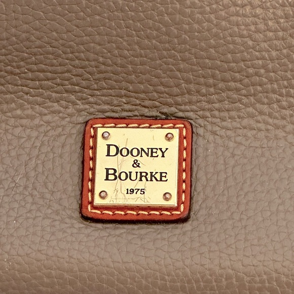 Dooney & Bourke | Pebble Small Sloan Elephant - Picture 2 of 9